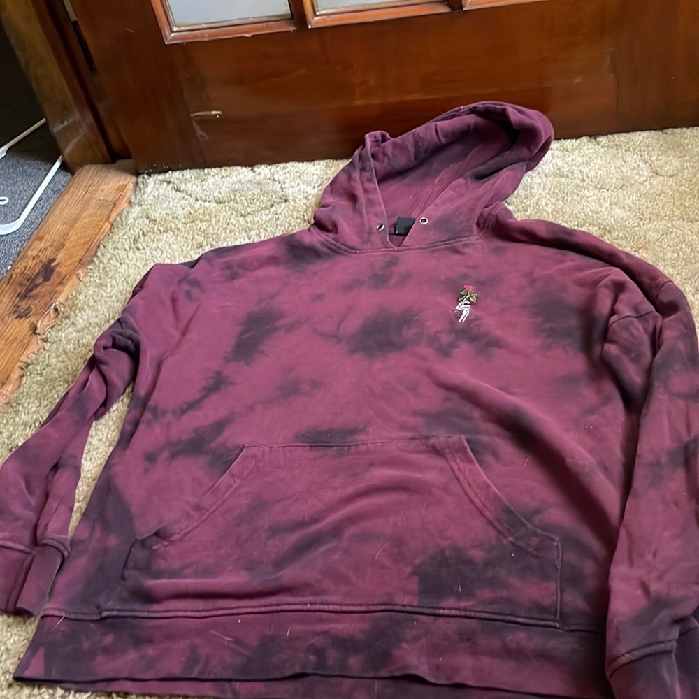 Cute and warm sweater/hoodie shirt!